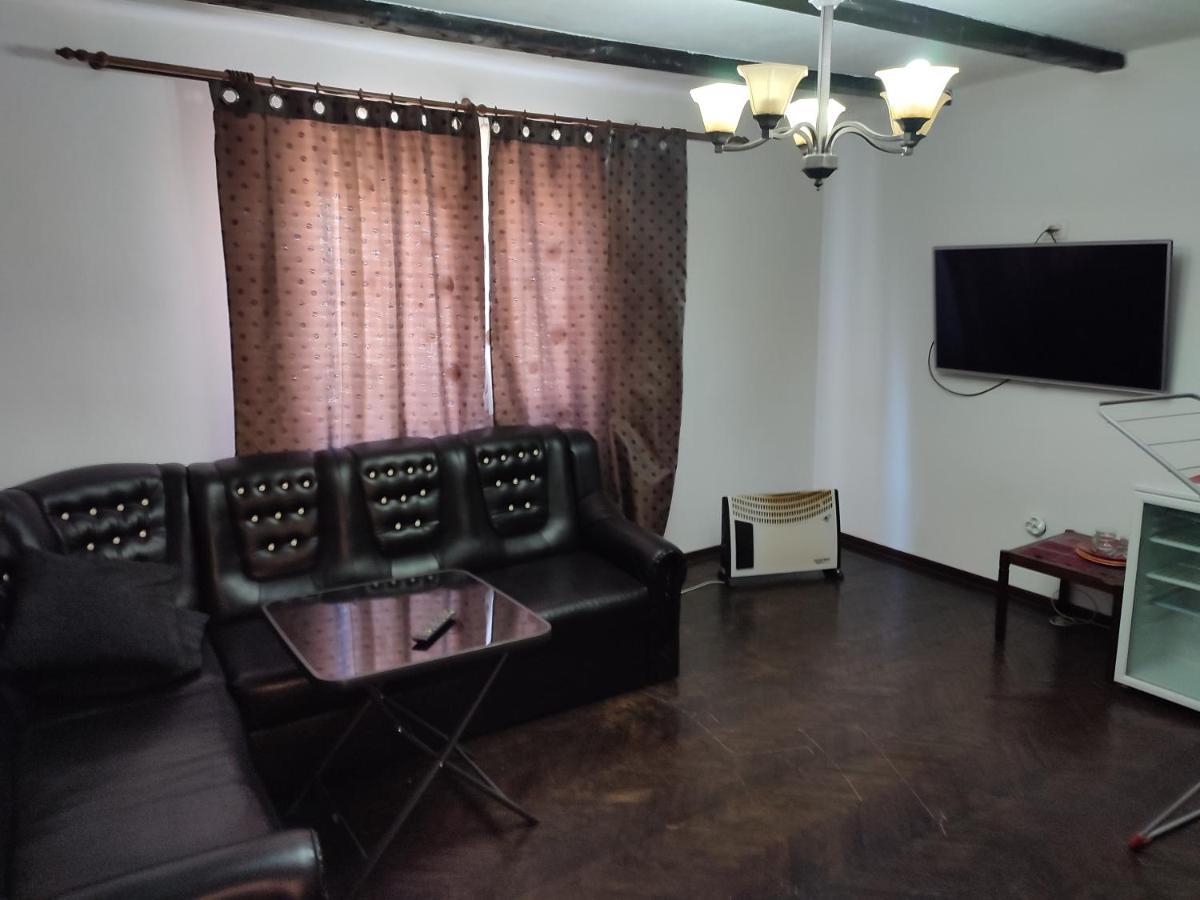 Central House Otel Curtea de Argeş Dış mekan fotoğraf
